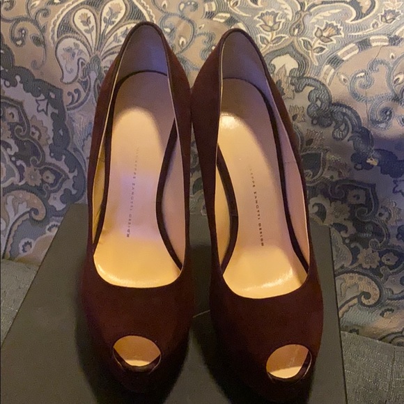 Giuseppe Zanotti Sharon 105 Peep Toe Pump - Picture 2 of 11